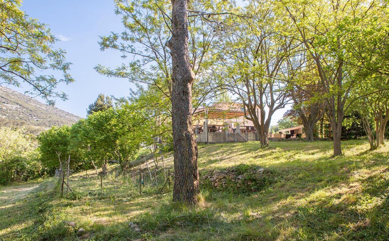 Auberge De La Vallee Saint-Jean-de-Bueges Bagian luar foto