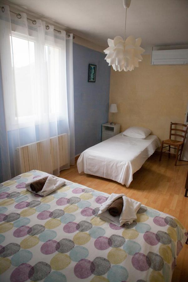 Auberge De La Vallee Saint-Jean-de-Bueges Bagian luar foto