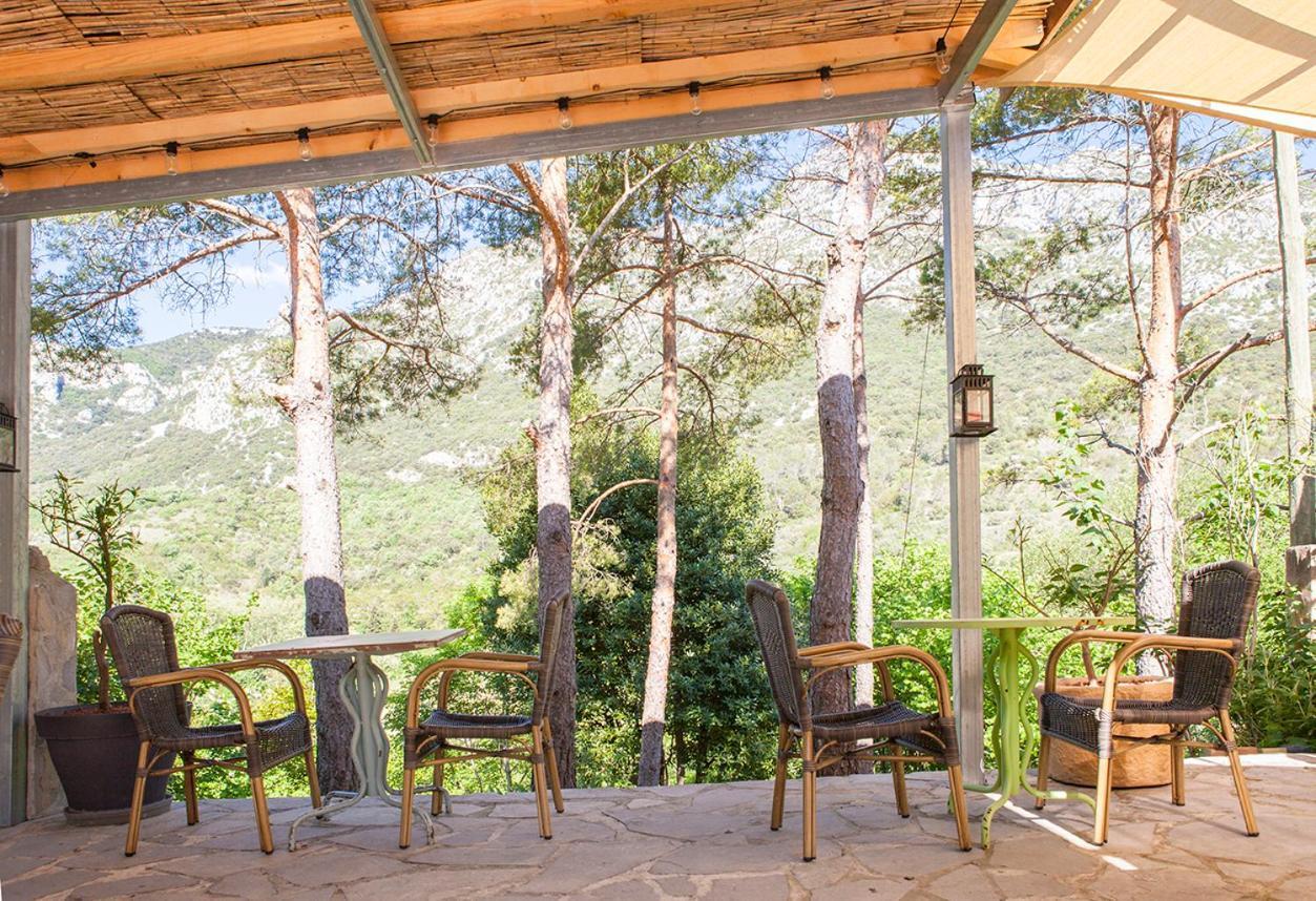 Auberge De La Vallee Saint-Jean-de-Bueges Bagian luar foto